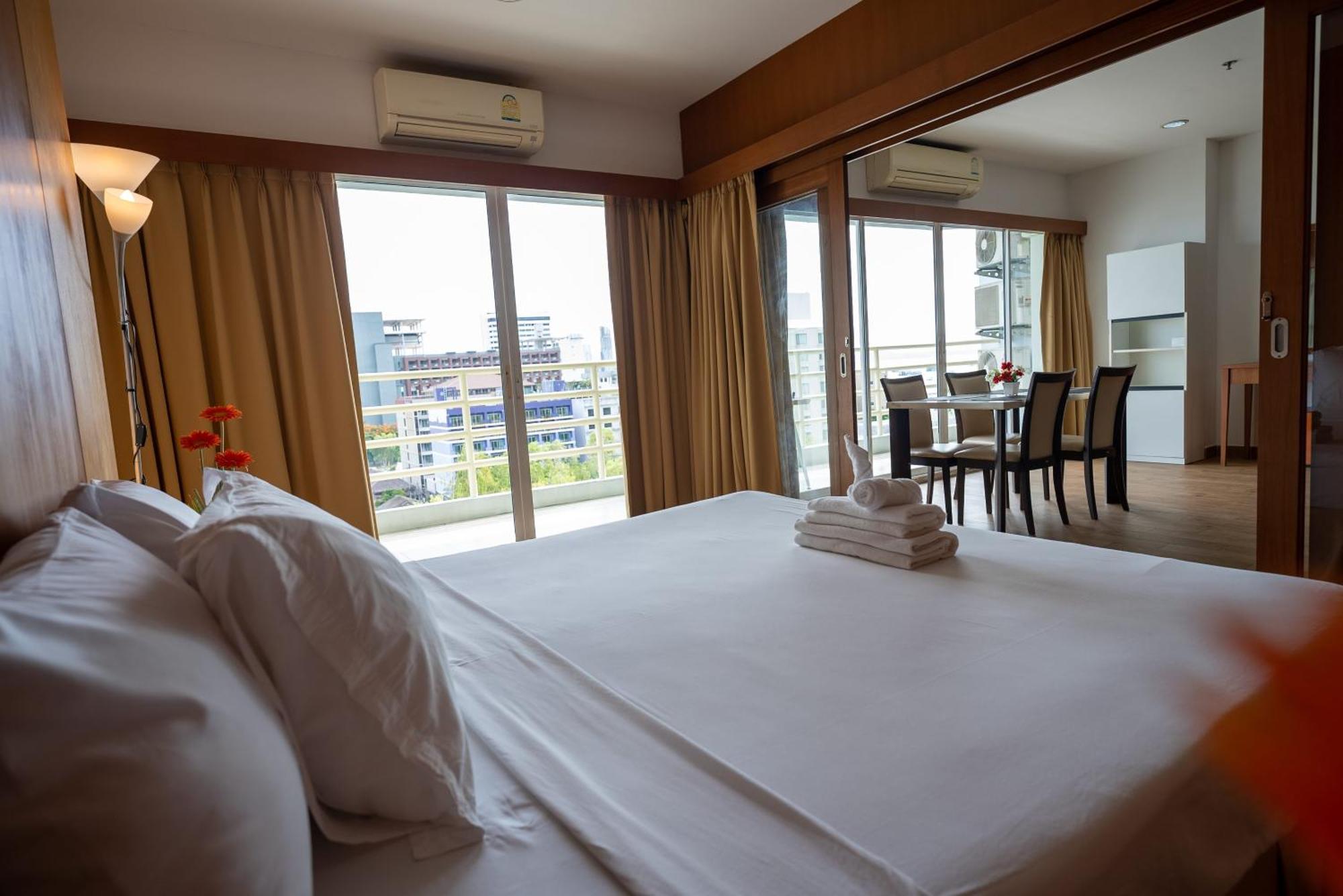 Vtsix At View Talay 6 Hotel Pattaya Eksteriør billede